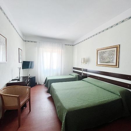 Hotel Piccadilly Lido di Camaiore Exteriör bild